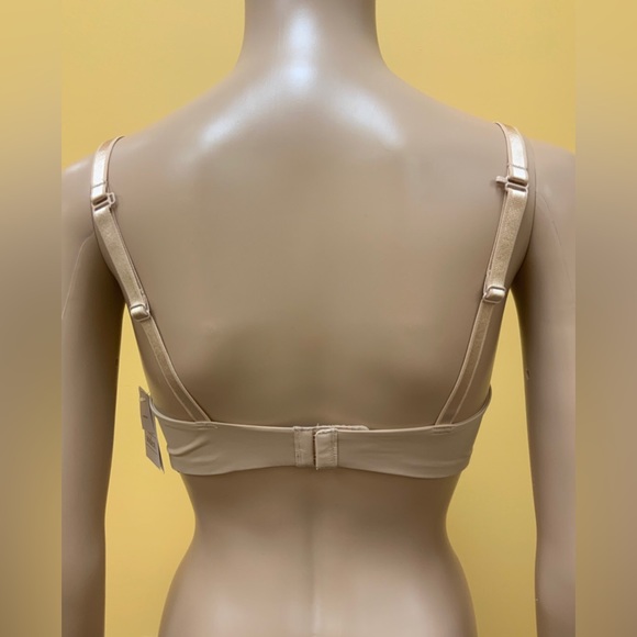 Auden - Picture 2 of 2